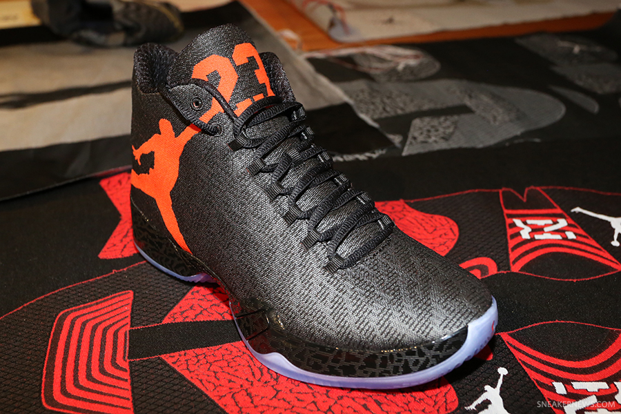 Air Jordan Xx9 Black Team Orange 3