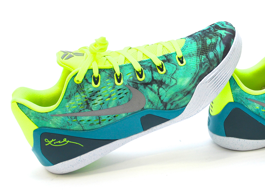 "Easter" Nike Kobe 9 EM