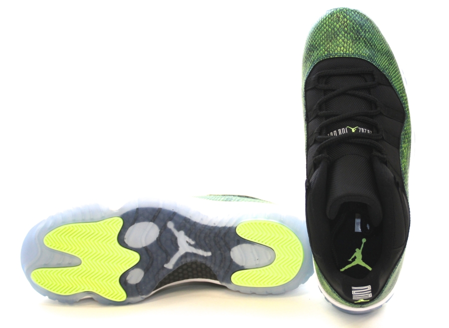 Green Snake Jordan Xi Low 01