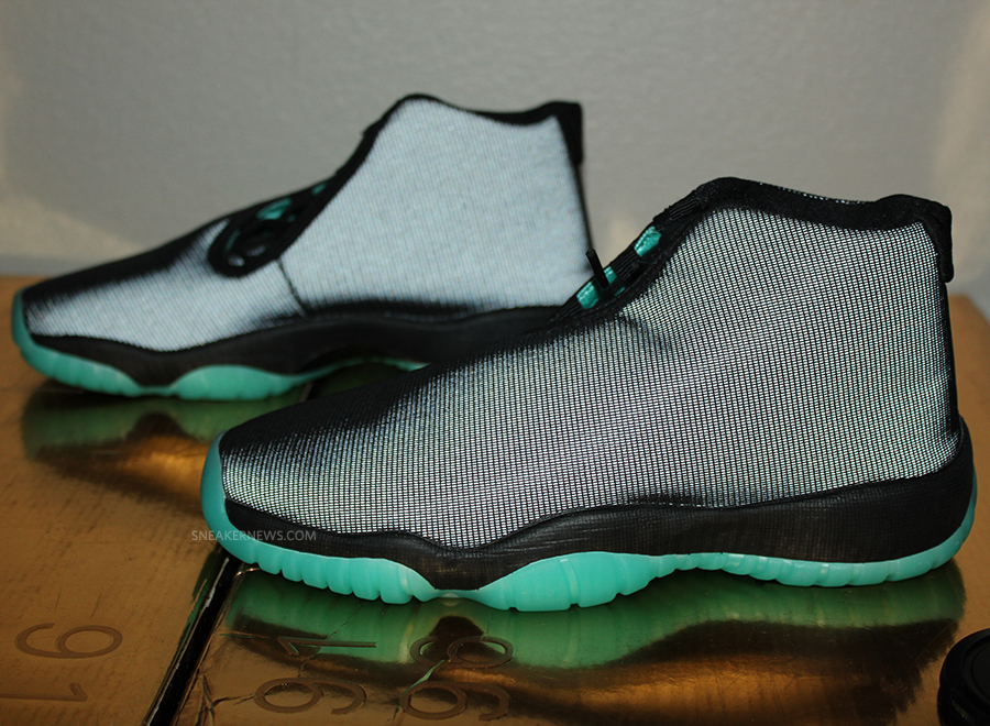 Jordan Future Gs Black Green Glow 2