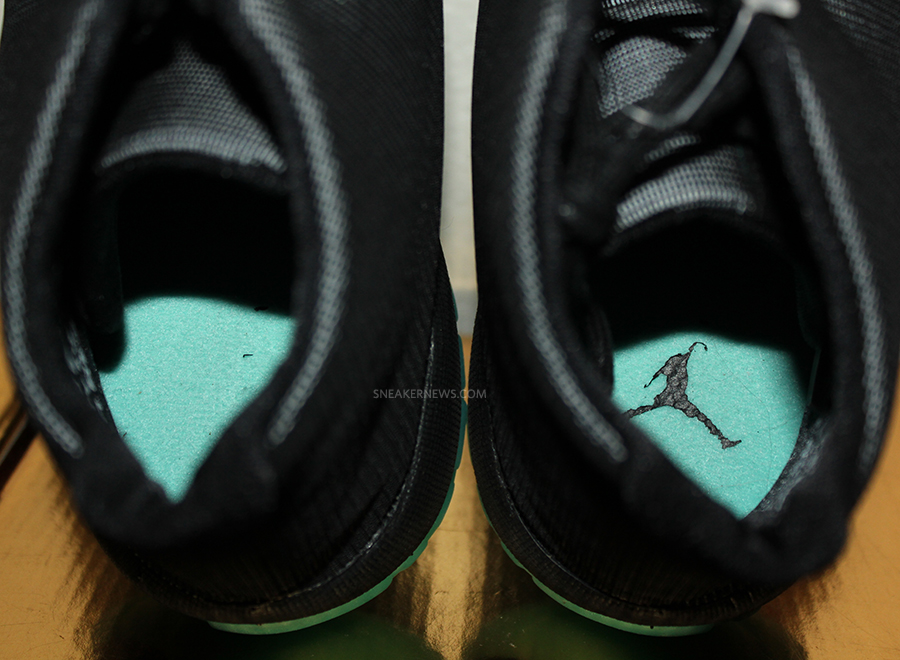 Jordan Future Gs Black Green Glow 6