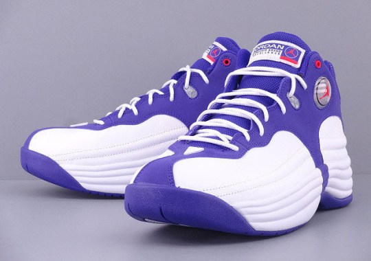 Jordan Jumpman Team 1 – White – Dark Concord – Infrared 23