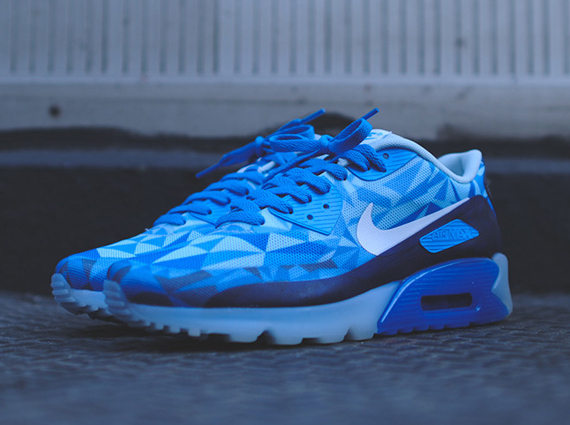 Nike Air Max 90 Ice Barely Blue 2