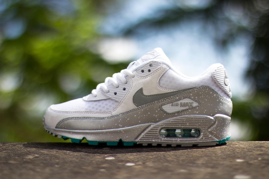 Nike Air Max 90 Speckle White Metallic Silver Turbo Green 04