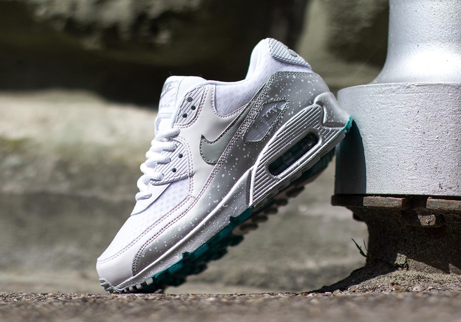 Nike Womens Air Max 90 "Speckle" - White - Metallic Silver - Turbo Green