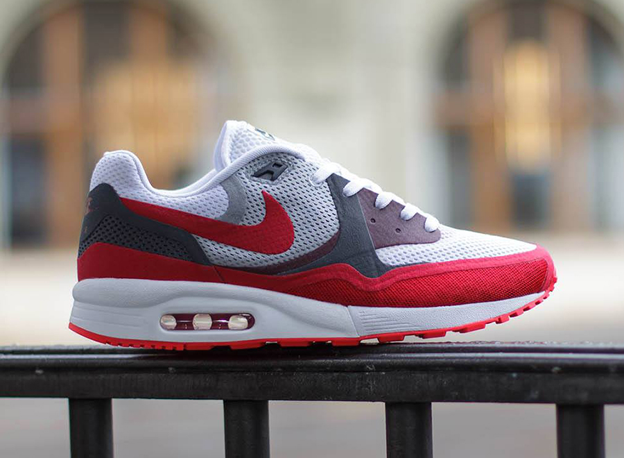 Nike Air Max Light Breathe "University Red"