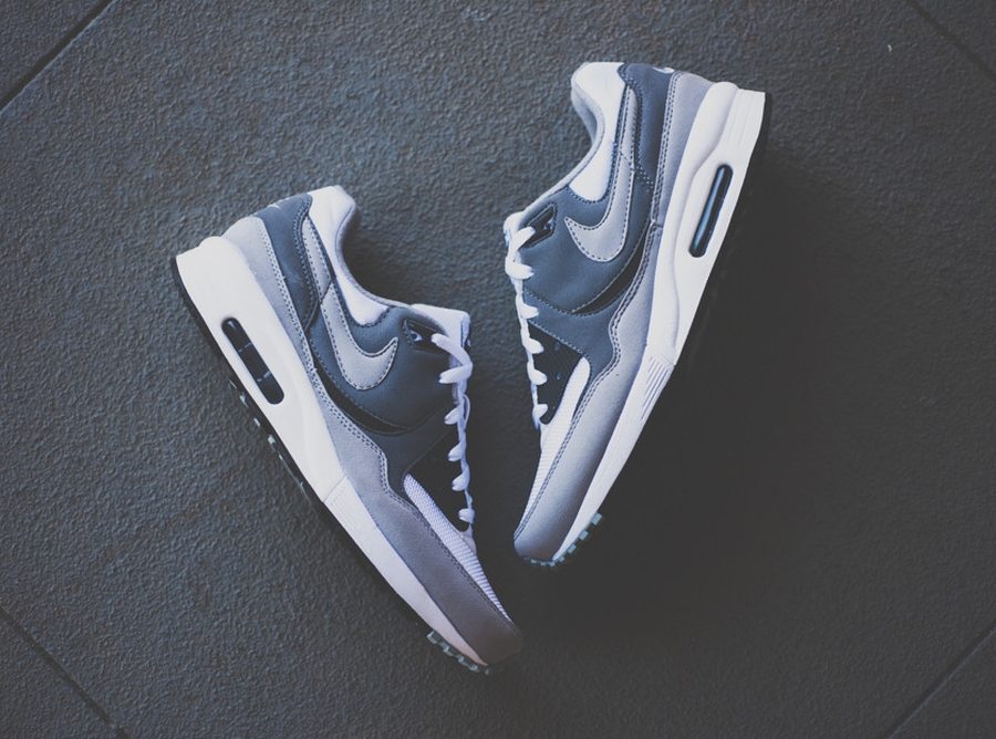 Nike Air Max Light Essential Cool Grey