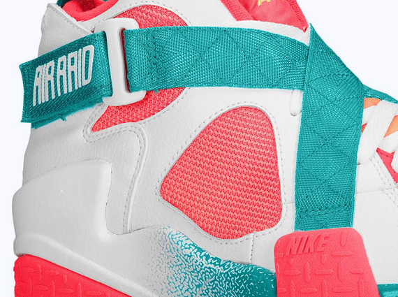 Nike Air Raid – White – Atomic Mango – Turbo Green – Laser Crimson