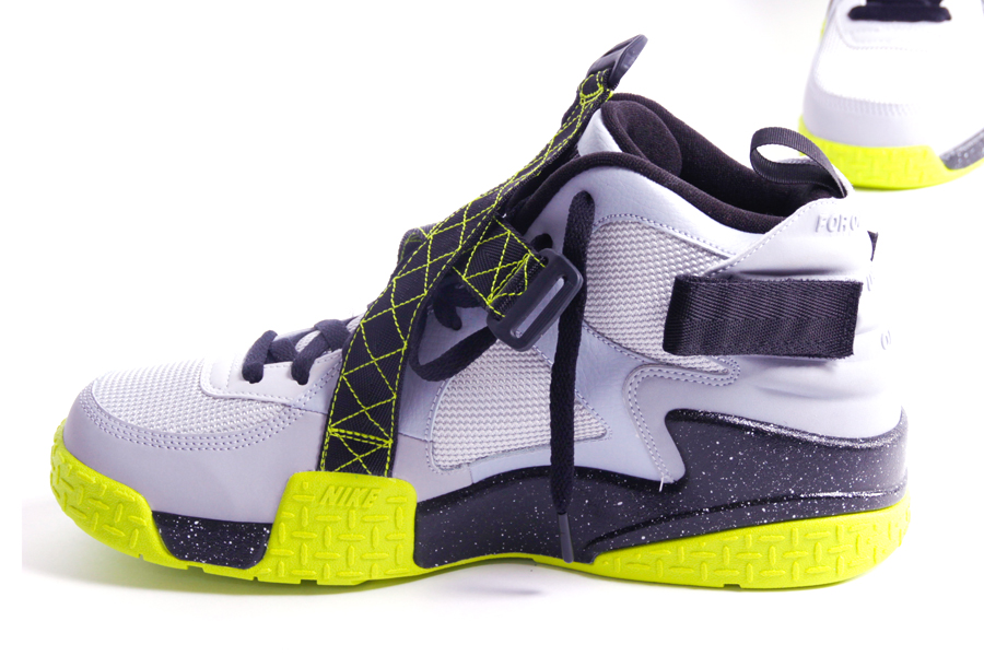 Nike Air Raid Wolf Grey Venom Green Black 5