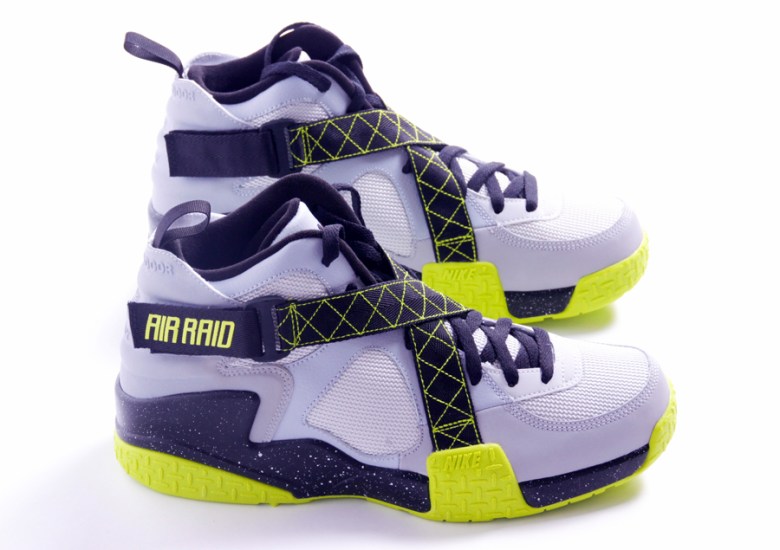 Nike Air Raid – Wolf Grey – Venom Green