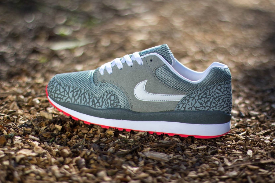 Nike Air Safari Elephant Mica Green Light Base Grey Crimson 3