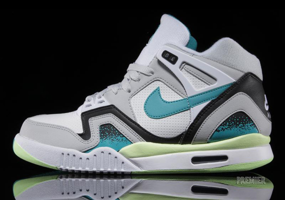 Nike Air Tech Challenge 2 "Turbo Green" - Available