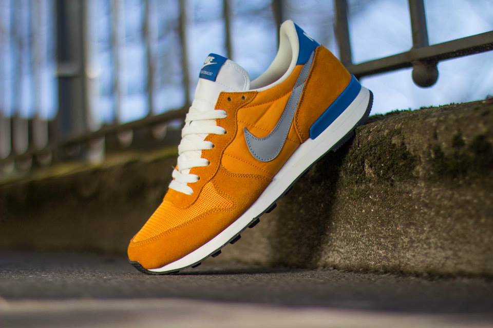 Nike Internationalist - Kumquat - Military Blue