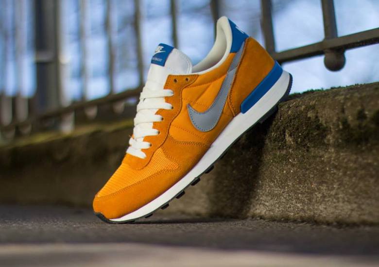 Nike Internationalist – Kumquat – Military Blue