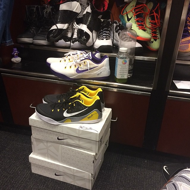 Nike Kobe 9 Em Home Away 1