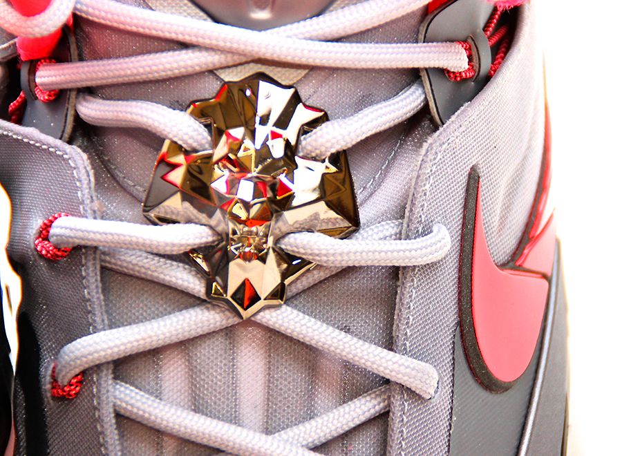 Nike Lebron 11 Elite Team Arriving 011