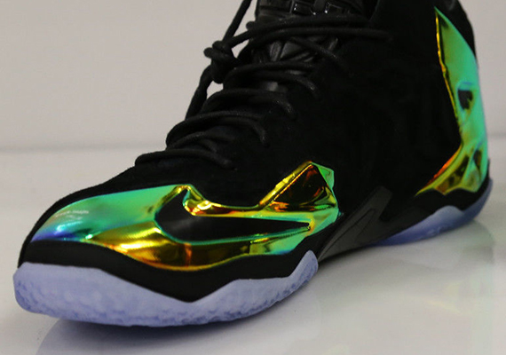 Nike LeBron 11 EXT "King's Crown" - Available Early on eBay