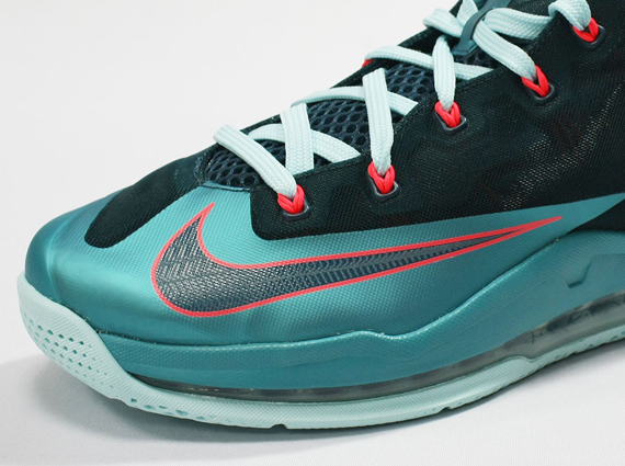 Nike LeBron 11 Low - Turbo Green - Nightshade - Glacier Ice - Laser Crimson