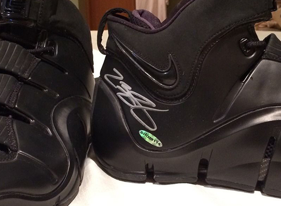 Nike LeBron 4 “Blackout” – LeBron James Autographed Pair on eBay