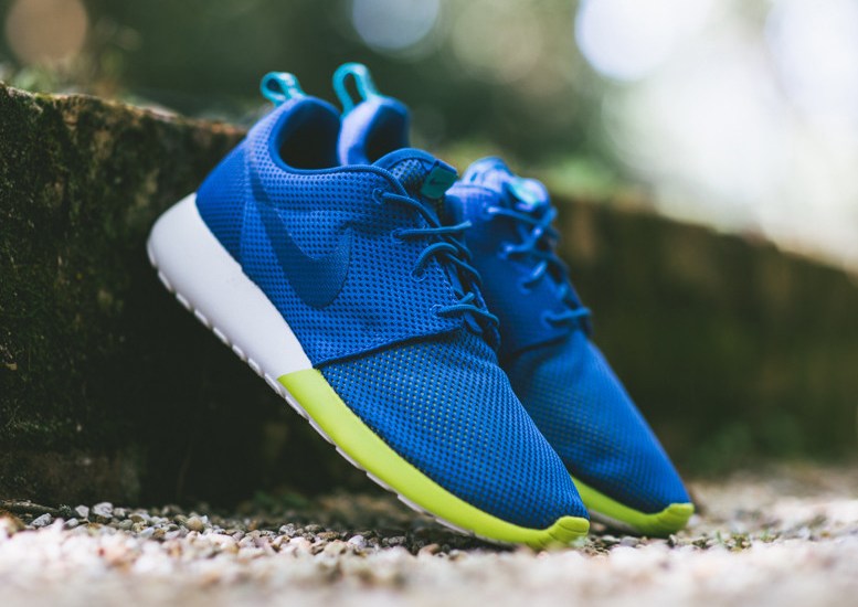 Nike Roshe Run “Military Blue” – Available