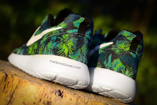 Nike Roshe Run Space Blue White Black Poison Green 07