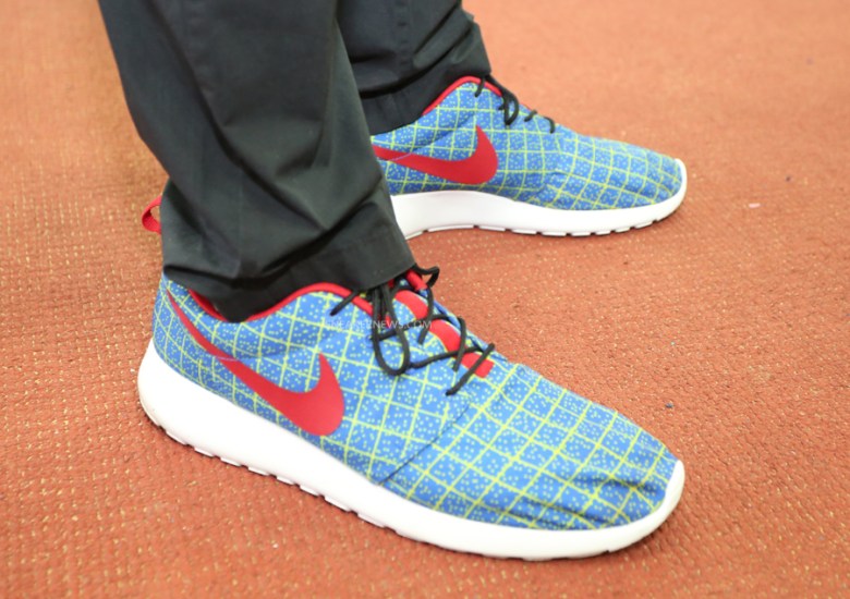 Nike Roshe Run – Unreleased “Nike Tech” Promo Sample