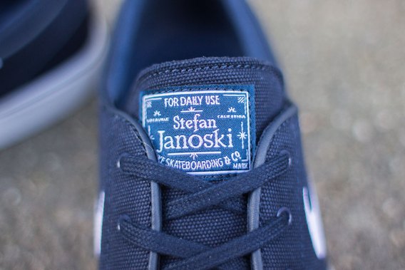 Nike Sb Stefan Janoski Canvas Obsidian White 05