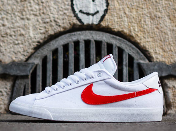 Nike Tennis Classic AC - White - University Red