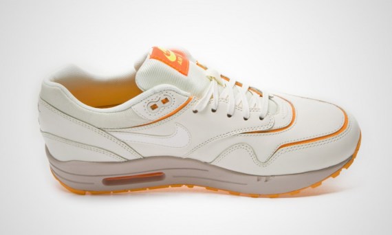 Nike Wmns Air Max 1 Cut Out Sail 05