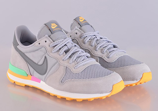 Nike WMNS Internationalist - Grey - Light Lucid Green - Atomic Mango