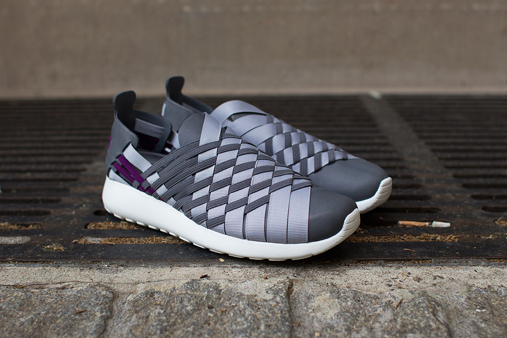 Nike Wmns Roshe Run Woven 2 0 Cool Grey Grape 02