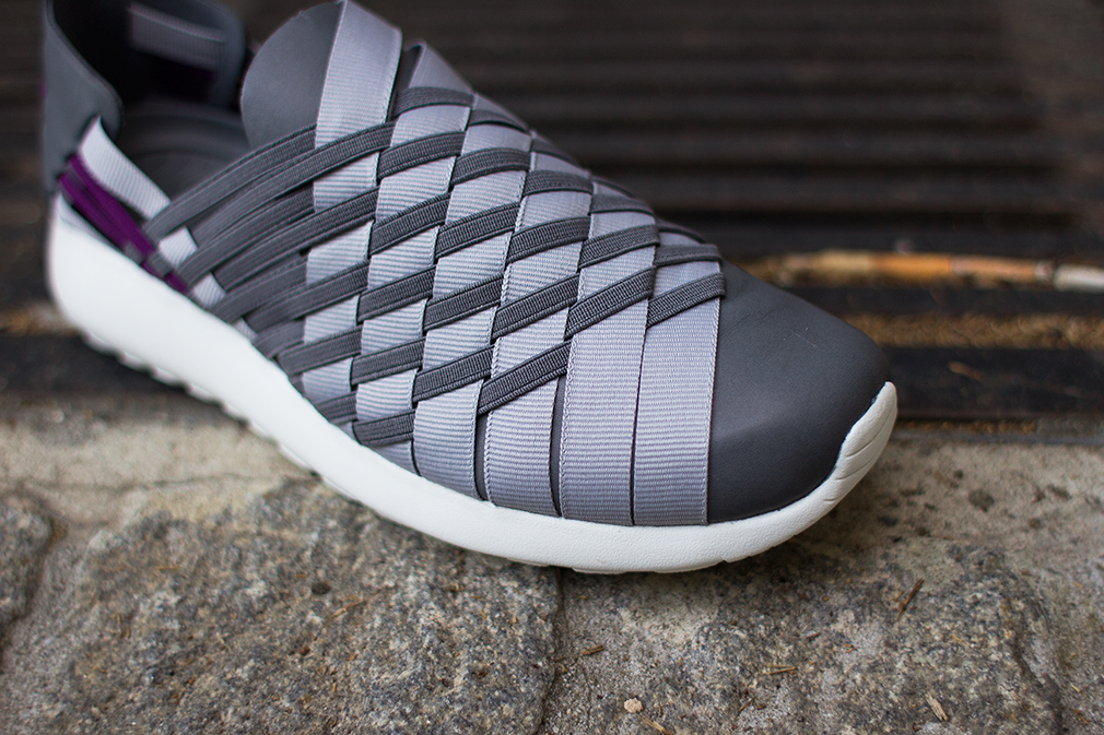 Nike Wmns Roshe Run Woven 2 0 Cool Grey Grape 03