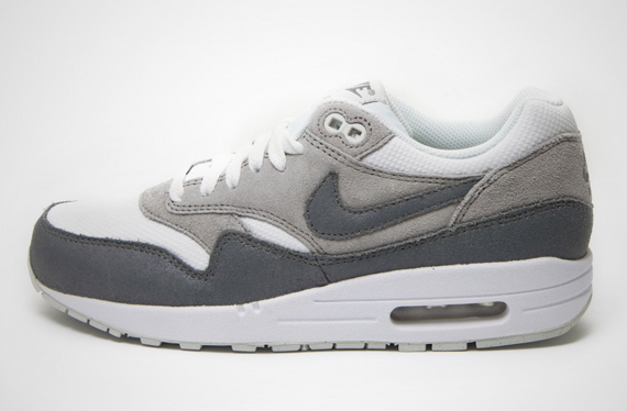 Nike Womens Air Max 1 Light Grey 2