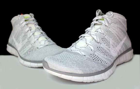 Nike Womens Free Flyknit Chukka 2