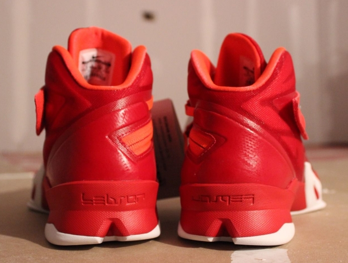 Nike Zoom Soldier 8 Lebron Sample 02