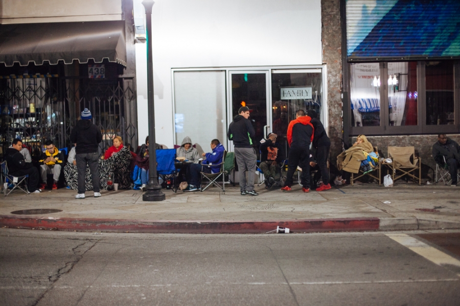 Supreme Foamposite Camp Out Line La 3