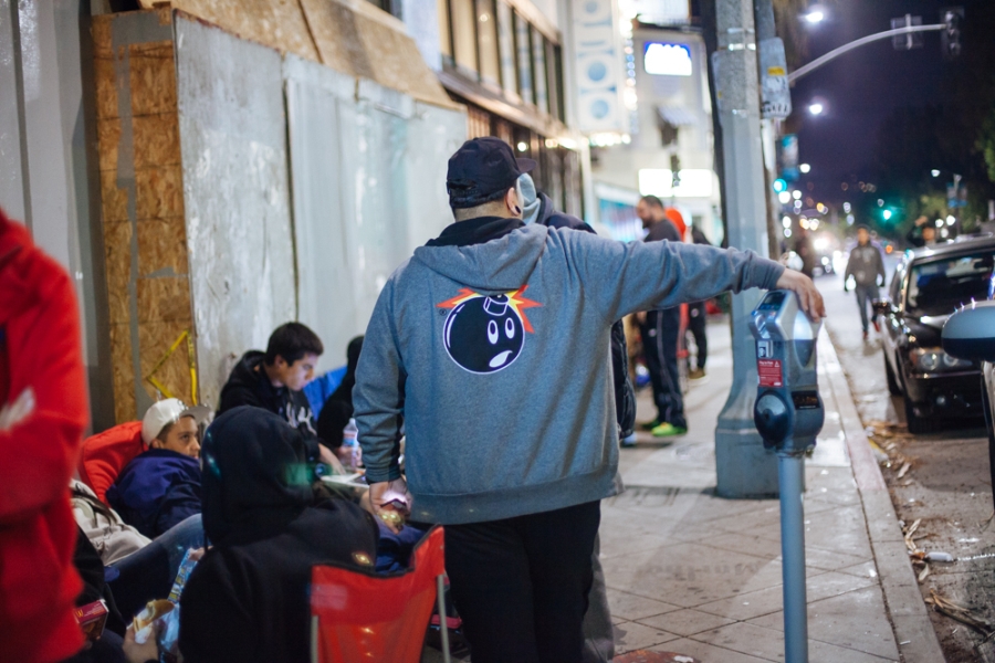 Supreme Foamposite Camp Out Line La 6