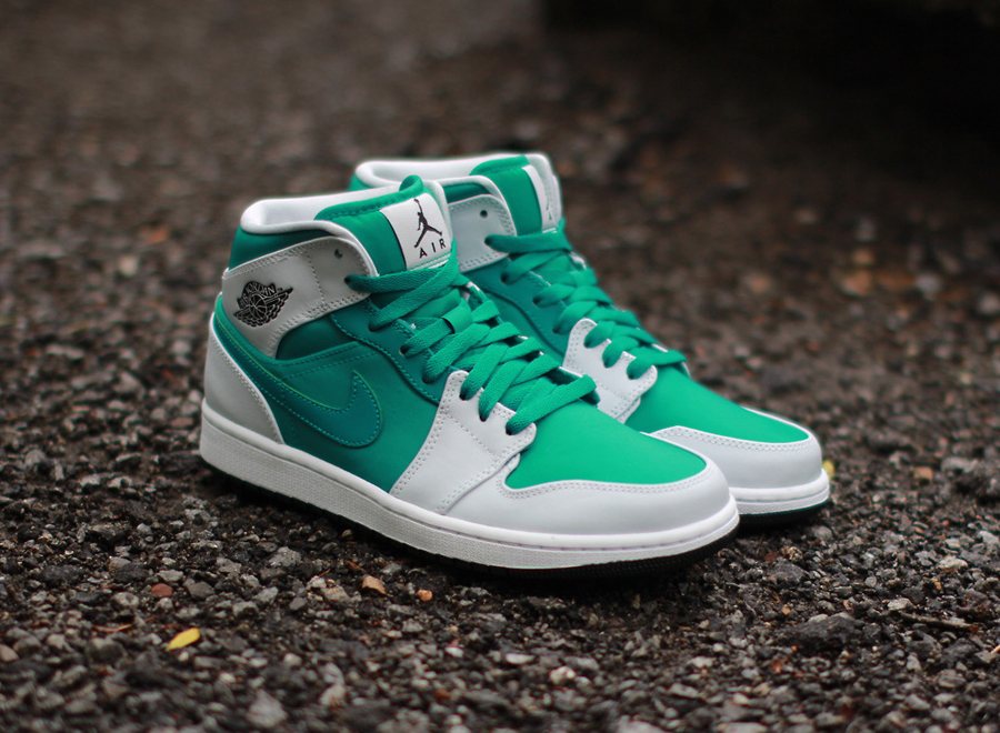 Air Jordan 1 Mid Pure Platinum Lush Teal 2