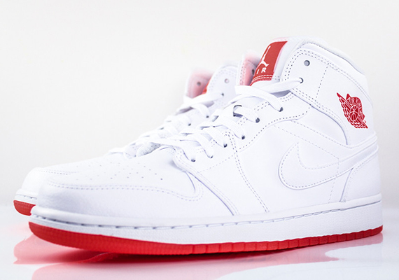 Air Jordan 1 Mid White Infrared 23 3