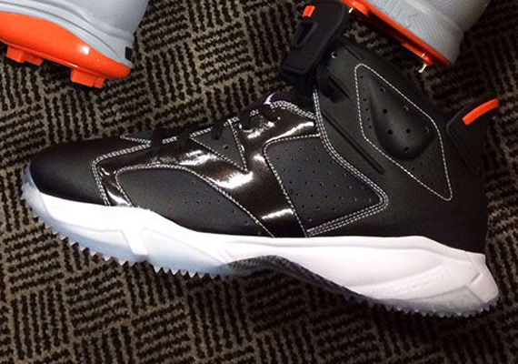 Manny Machado's Air Jordan 6 "Orioles" Turf PEs