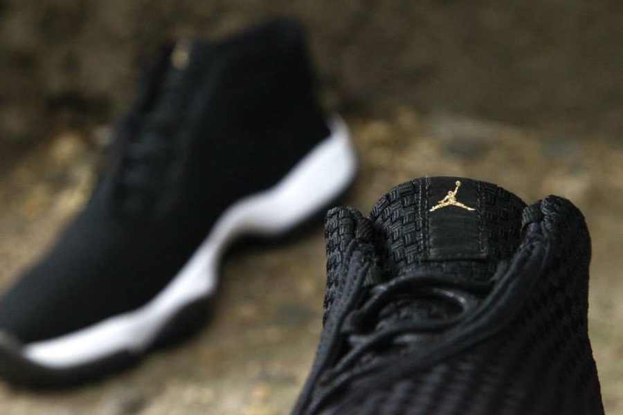 Air Jordan Future Black White 04