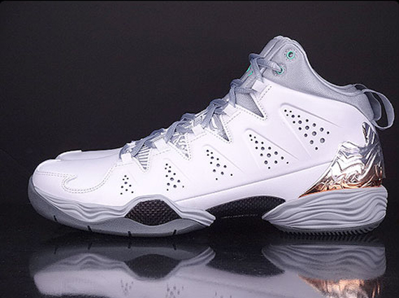 Jordan Melo M10 Green Glow Available Ebay 02