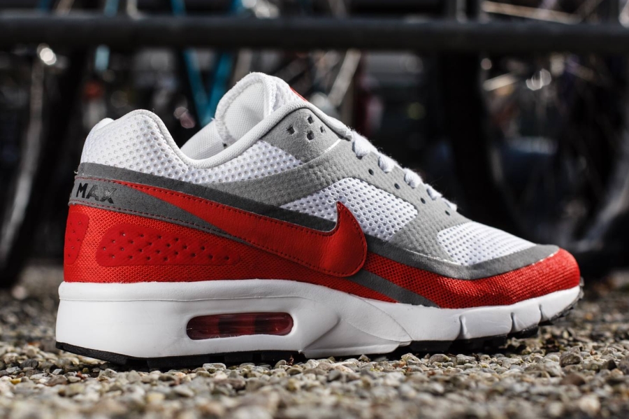 Nike Air Classic Bw Breathe White Light Crimson University Red 01