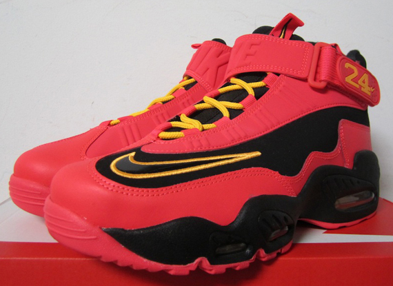 Nike Air Griffey Max 1 Black Laser Crimson Atomic Mango 03