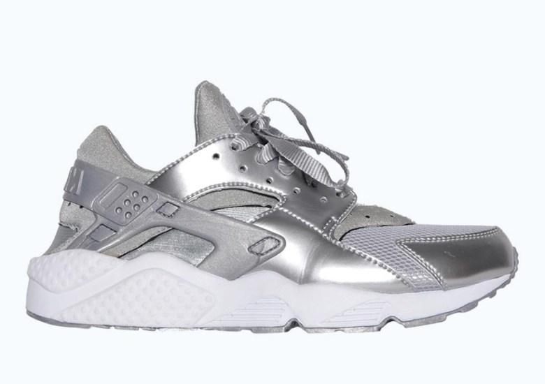 Nike Air Huarache “Metallic Silver”