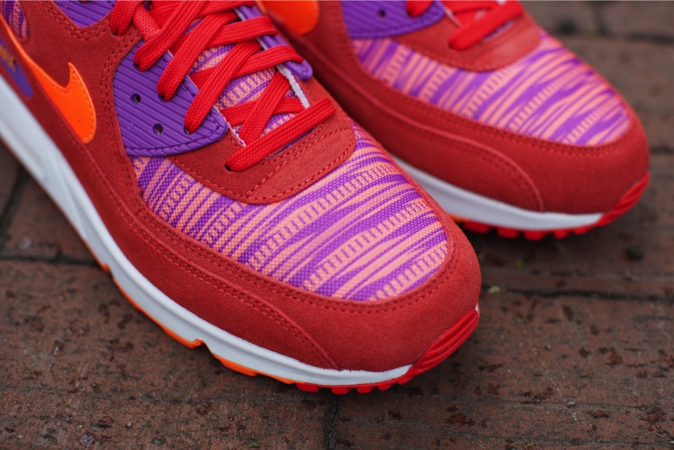 Nike Air Max 90 Essential Light Crimson Laser Purple Total Orange 03