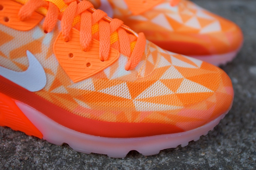 Nike Air Max 90 Ice Atomic Mango 02