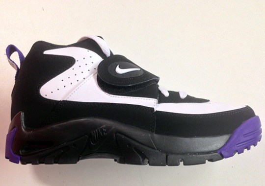 Nike Air Mission – Black – Court Purple