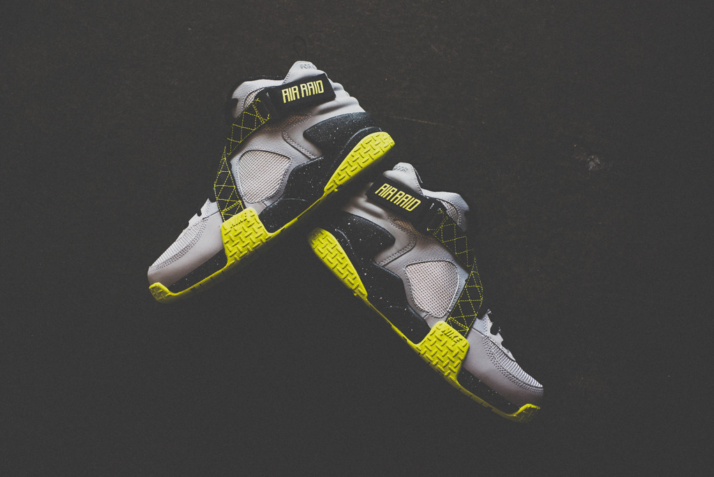 Nike Air Raid "Venom Green" - Available