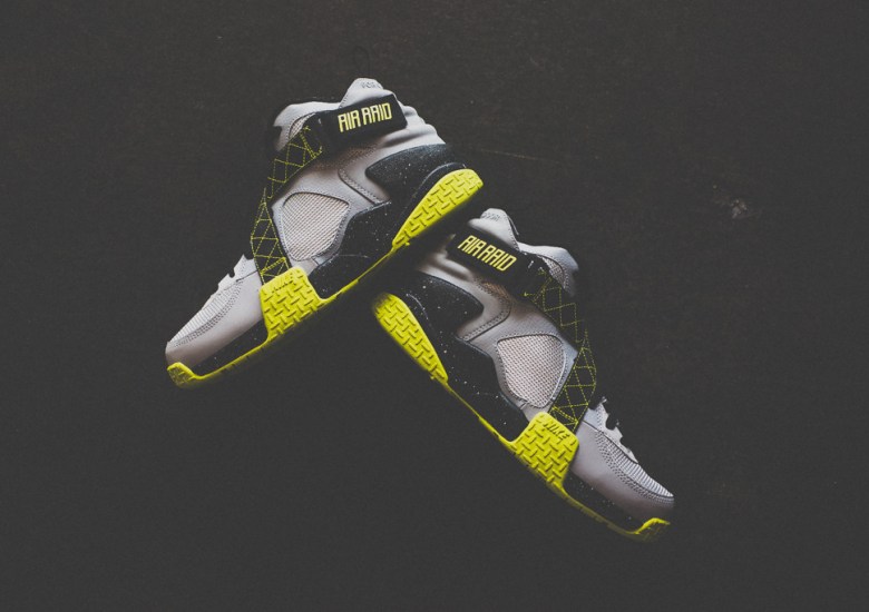 Nike Air Raid “Venom Green” – Available